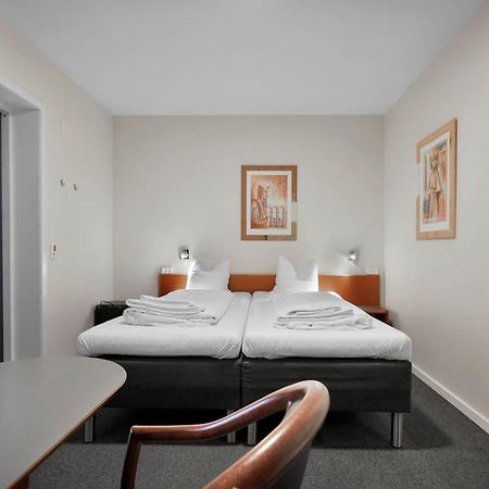 Hotel فاردي المظهر الخارجي الصورة