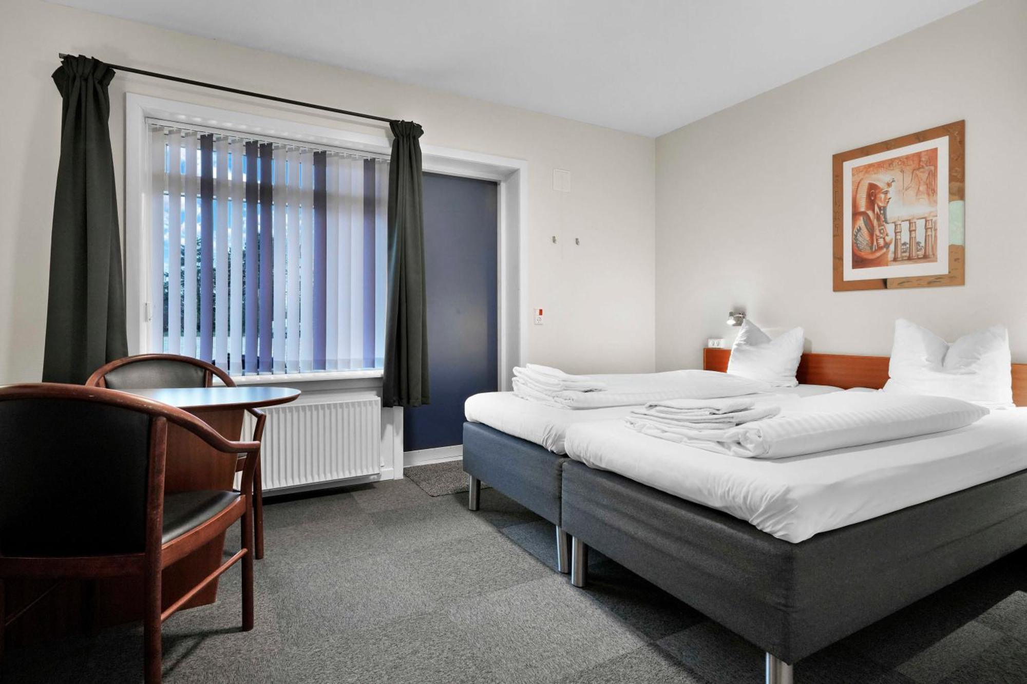 Hotel فاردي المظهر الخارجي الصورة