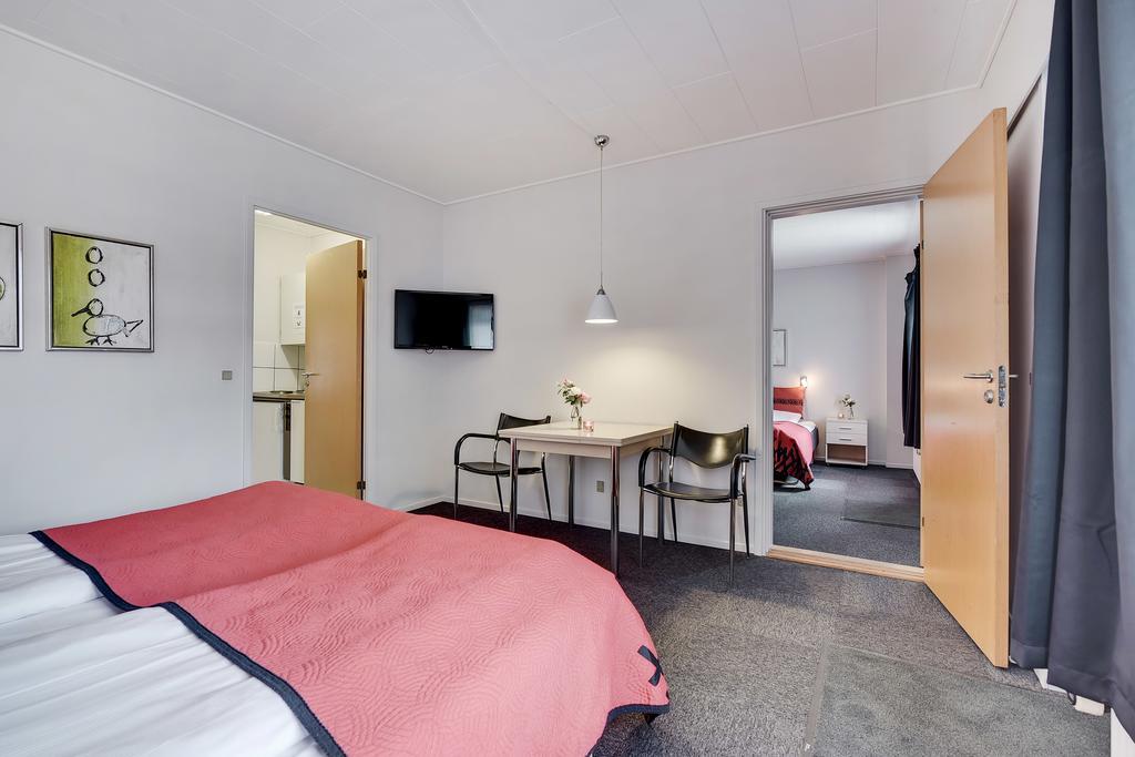 Hotel فاردي المظهر الخارجي الصورة