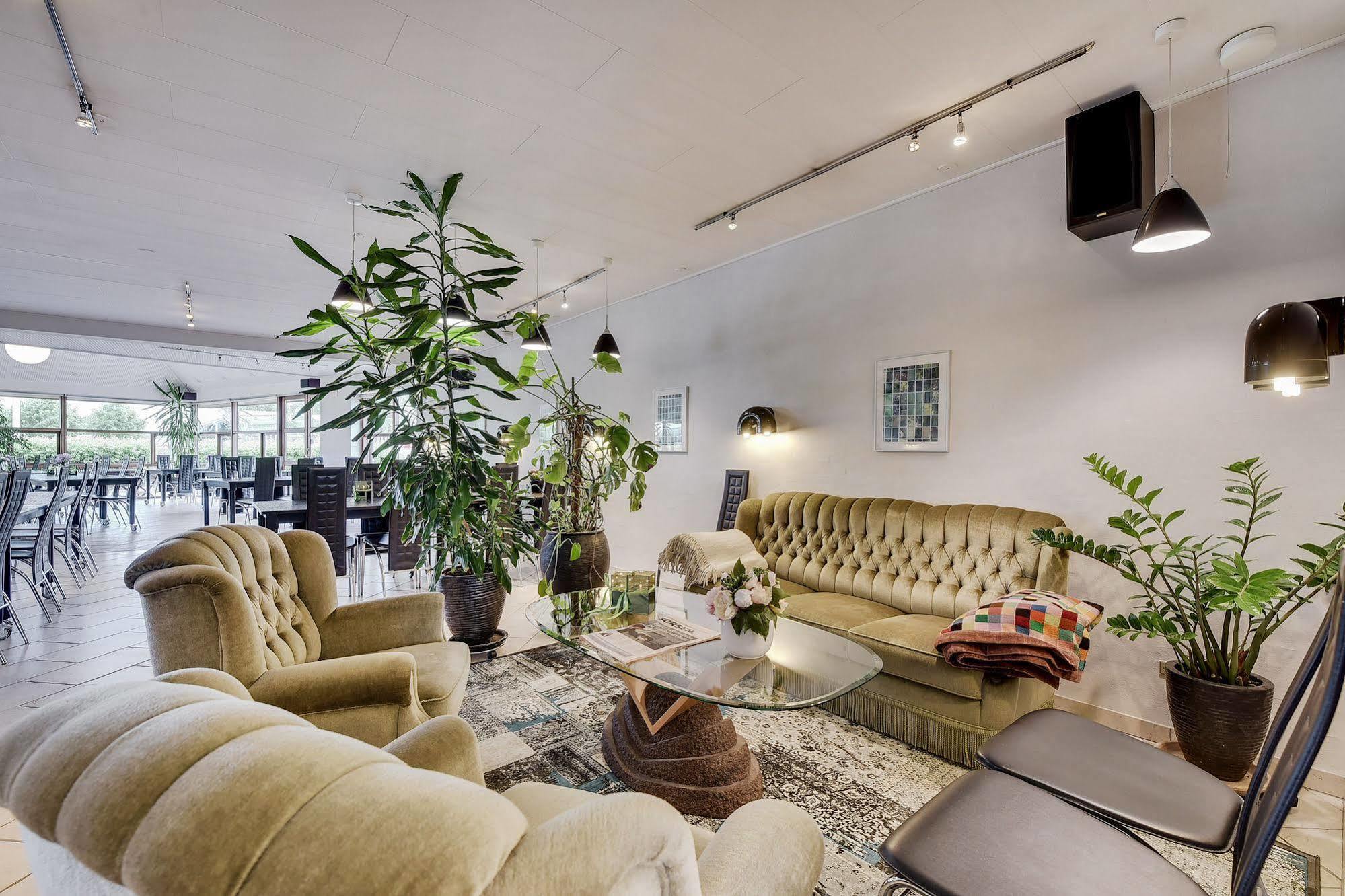 Hotel فاردي المظهر الخارجي الصورة